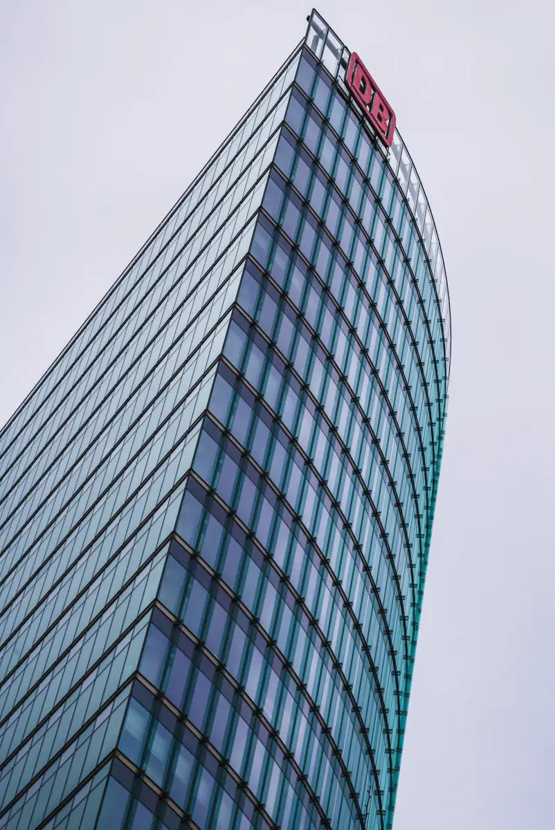 architektur-berlin-hochhaus