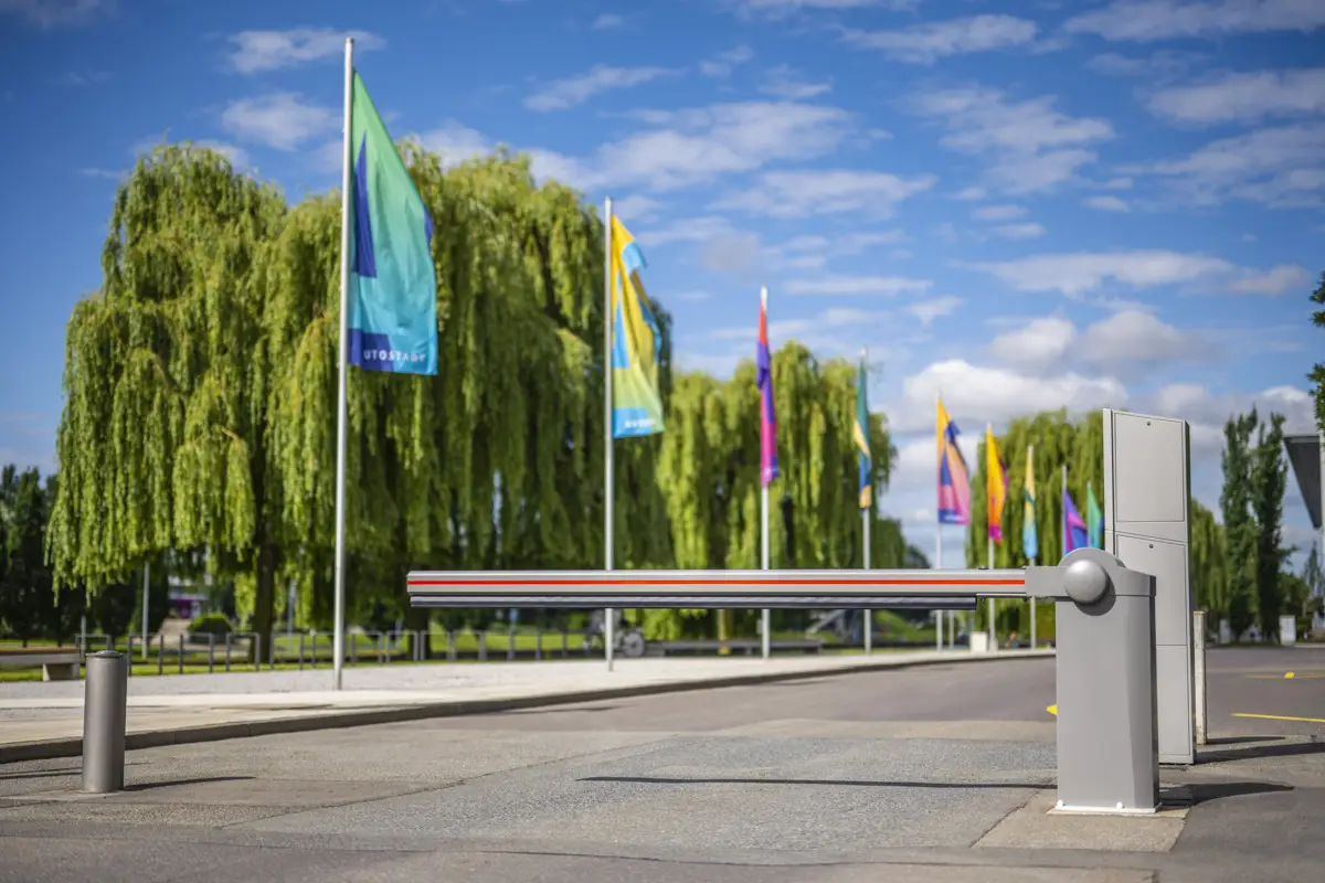 architektur-tessarek-autostadt-schranke