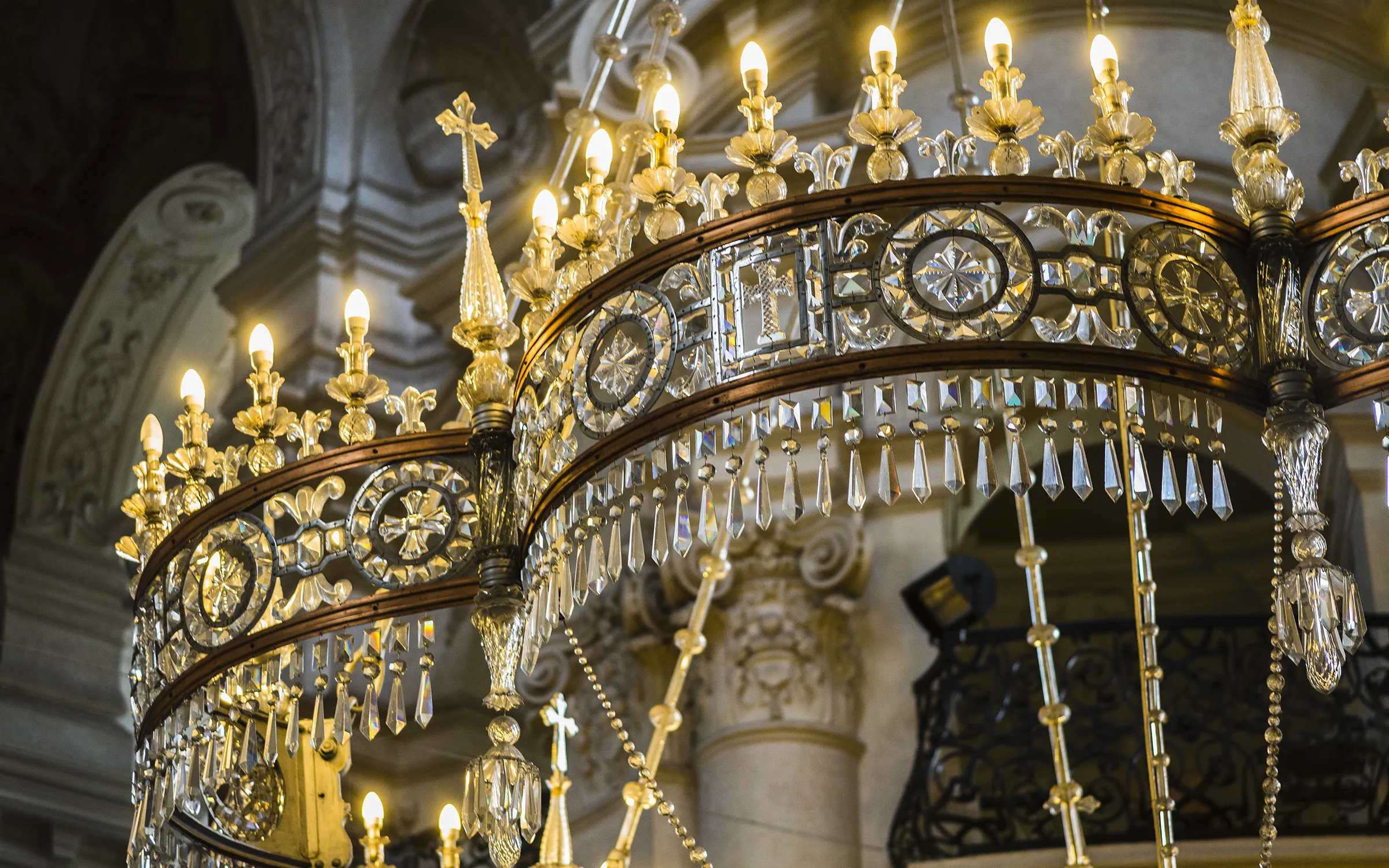 repro-museum-kronleuchter